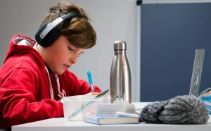 Children’s audio learning devices for independent listening