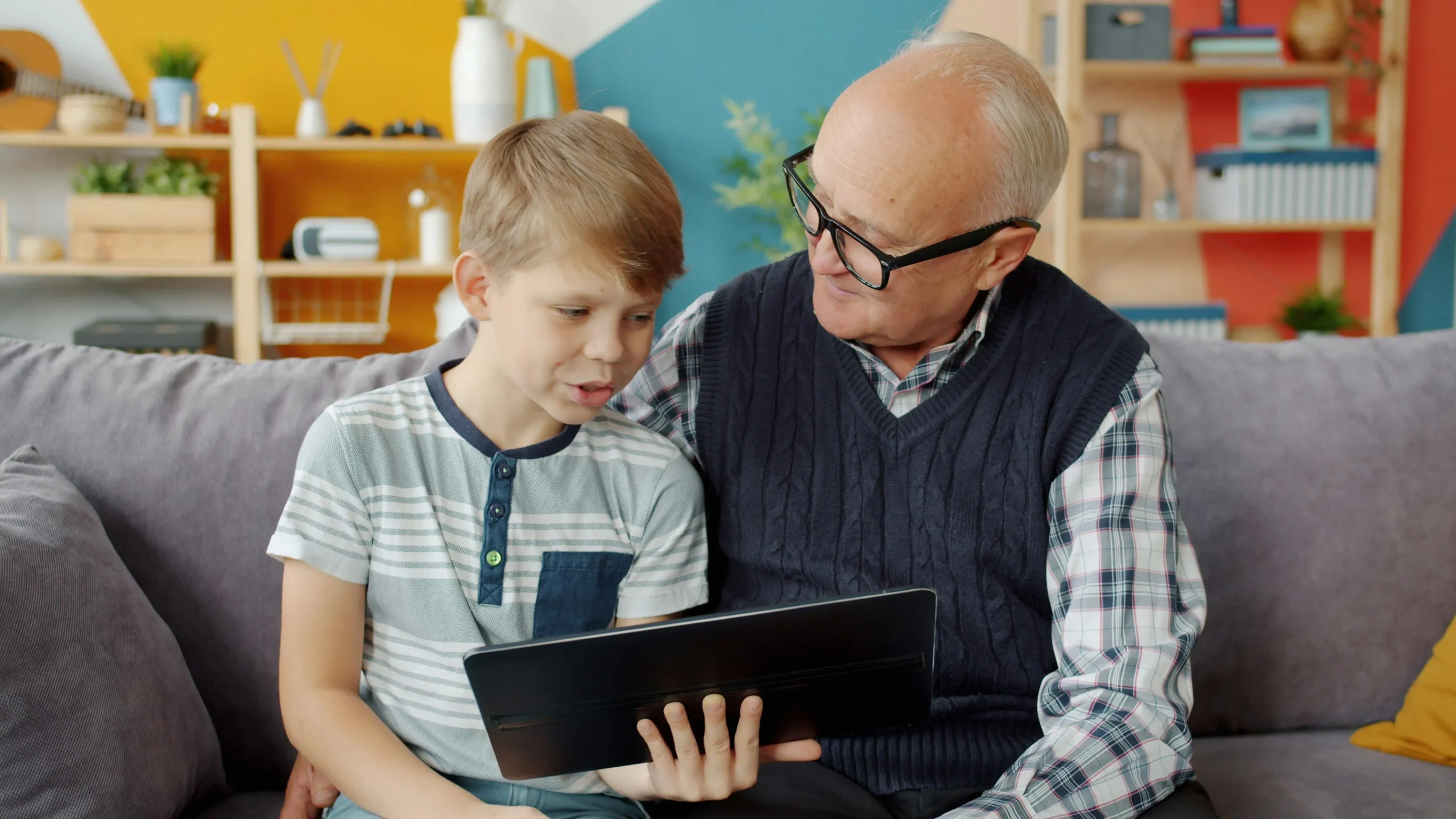 Digital family engagement platforms for preschool communities