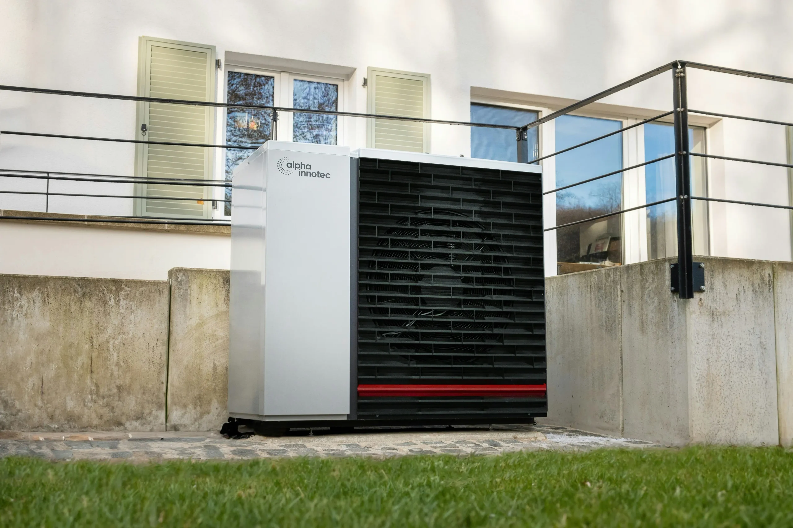 Connected heat pump controls for efficient home automation